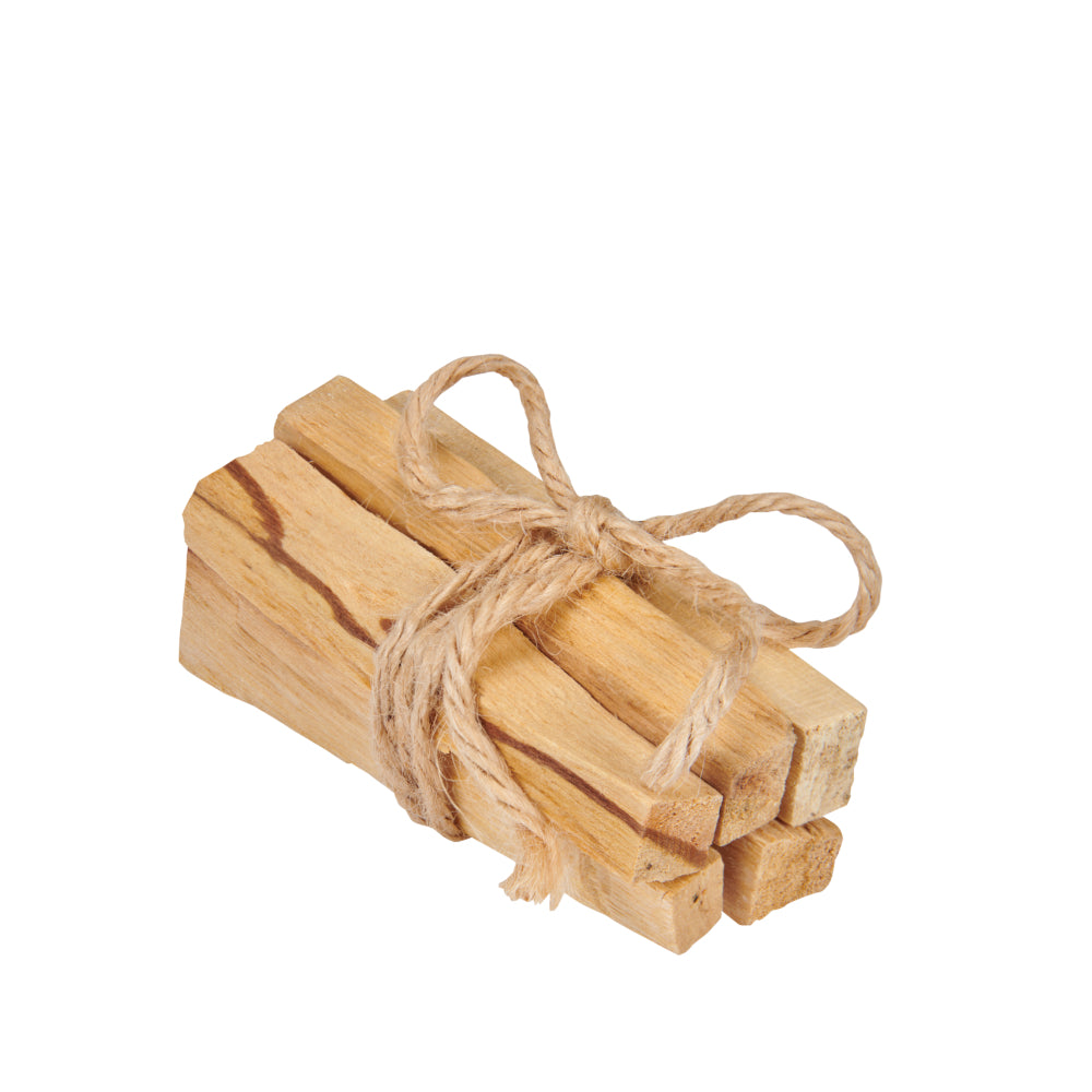 Palo Santo mit Schleife zusammengebunden